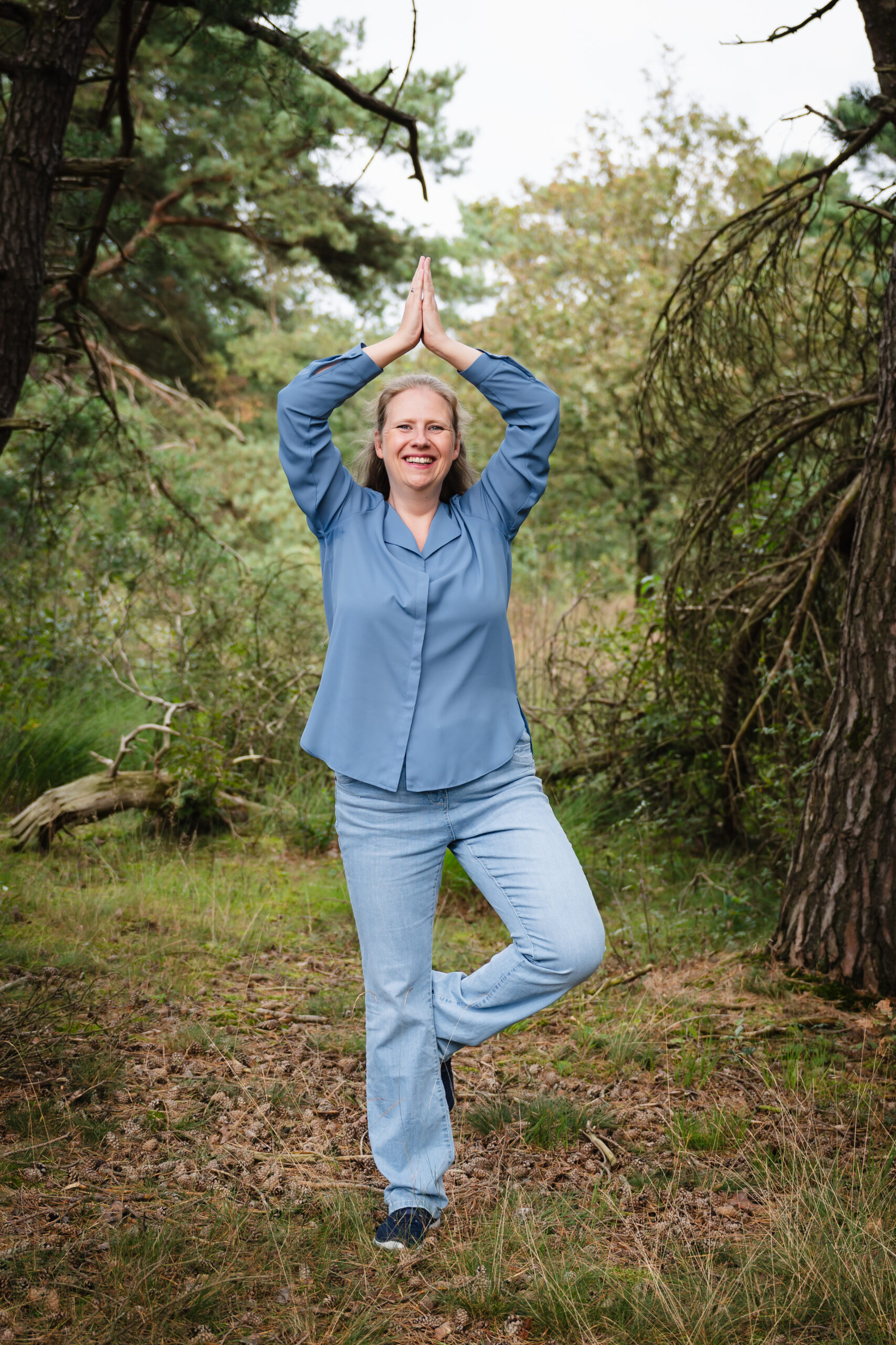 Pauline de Vries, meer tijd voor jezelf, bijvoorbeeld voor yoga in het bos.